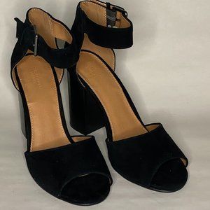 Urban Outfitters Black Suede Sandals -7